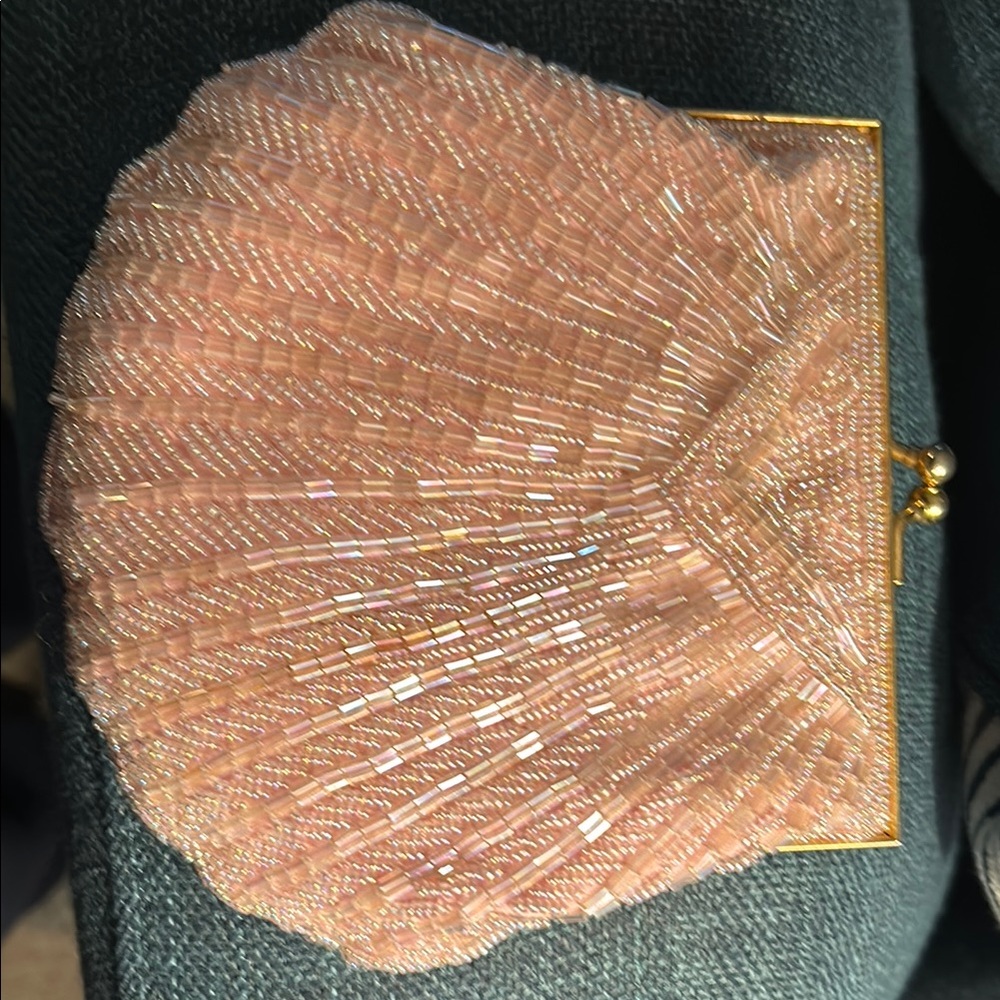 Beautiful pink seashell beaded clutch purse